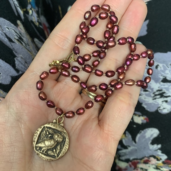 Fera Via Jewelry - Handmade hand knotted plum pearl Ancient Greek owl necklace